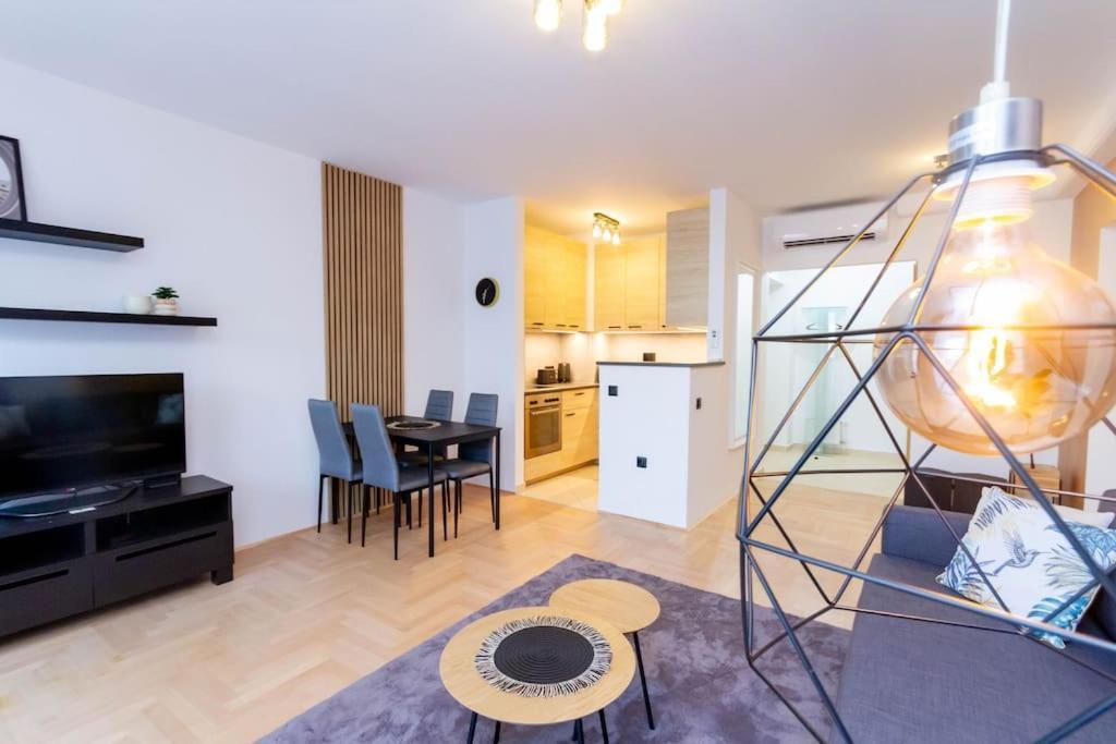 Апартаменты Gozsdu White Raven 3 - Terrace And Free Underground Parking Будапешт Экстерьер фото