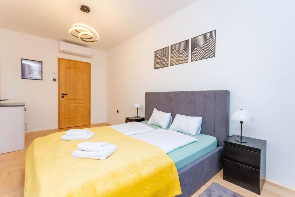 Апартаменты Gozsdu White Raven 3 - Terrace And Free Underground Parking Будапешт Экстерьер фото